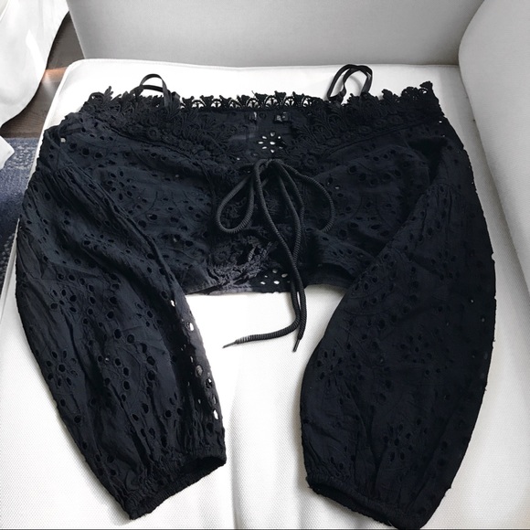 🆕 BLACK PERFORATED LONG SLEEVE TIE FRONT CROP TOP - Picture 8 of 13